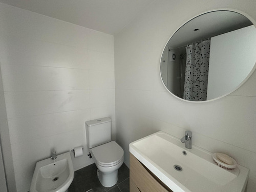 Apartamento En Alquiler De 1 Dormitorio Y Garaje A Estrenar, Malvín