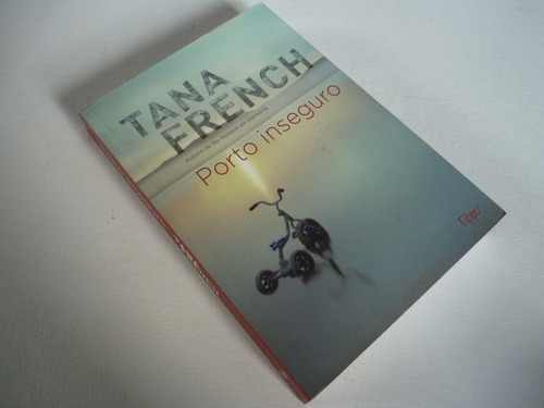 Livro: Porto Inseguro - Tana French