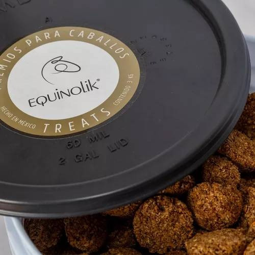 Premios Para Caballos Equinolik Cubeta De 3kgs Con Zanahoria