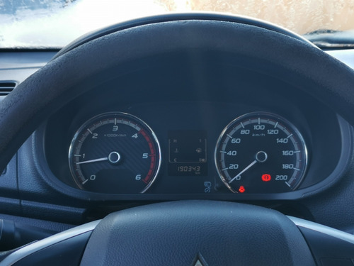 Mitsubishi L200 L200 D/C 2.4 KATANA CR 4X2 MT MN