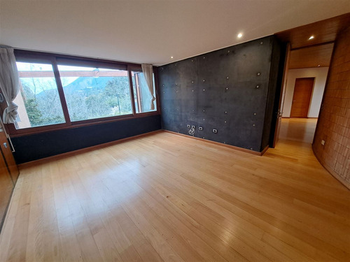 Departamento Tipo Townhouse En Venta De 5 Dorm. En Vitacura