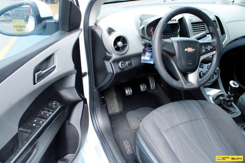 Imagen 22 de 25 de Chevrolet Sonic