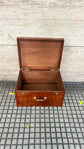 Baul Arcon Cofre En Madera Y Detalles En Bronce Marrron Baúl (Usado)