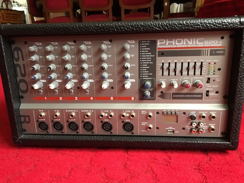 Imagen 1 de 6 de Mezcladora Amplificadora De 6 Canales Phonic 620r A 200 W
