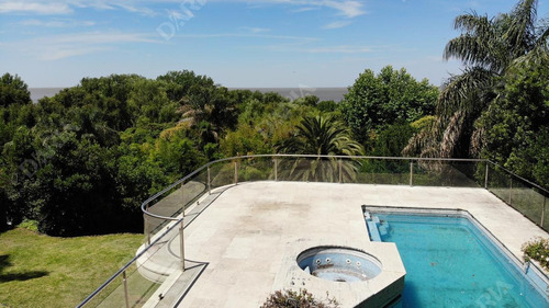 Imagen 17 de 30 de Gran Chalet En El Mejor Cul De Sac, Con Excelente Vista Al Rio.
