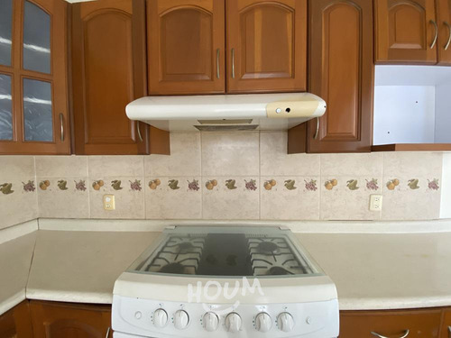 Casa En Jardín Real, Zapopan Con 4 Recámaras, 220 M², Id: 153696