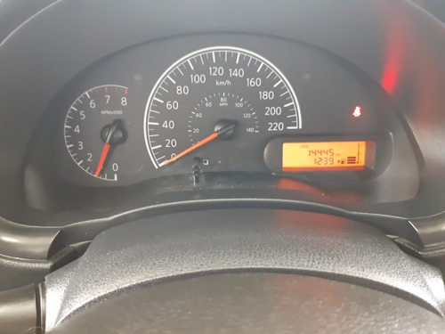 Imagen 8 de 10 de Gf Nissan Versa Drive Tm 2020
