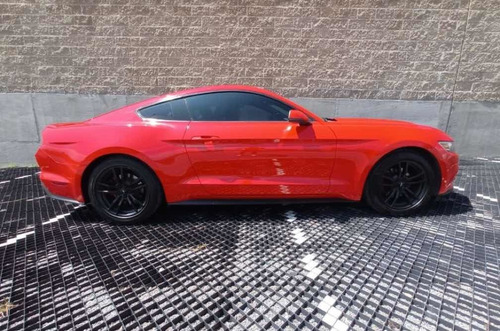 Imagen 4 de 10 de Ford Mustang 2016 2.3 Coupe Mt