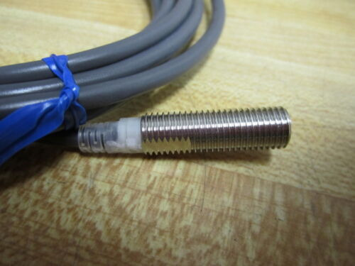 Omron E2e-x2d1-n Proximity Switch E2ex2d1n Ccg