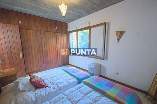 Imagen 17 de 30 de Casa En Venta De 4 Dormitorios En Punta Piedras A Metros Del Mar