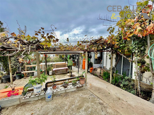 Casa En Venta De 4 Dorm. En Villa Alemana