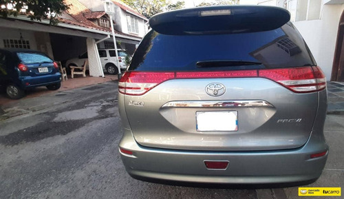 Toyota Previa .