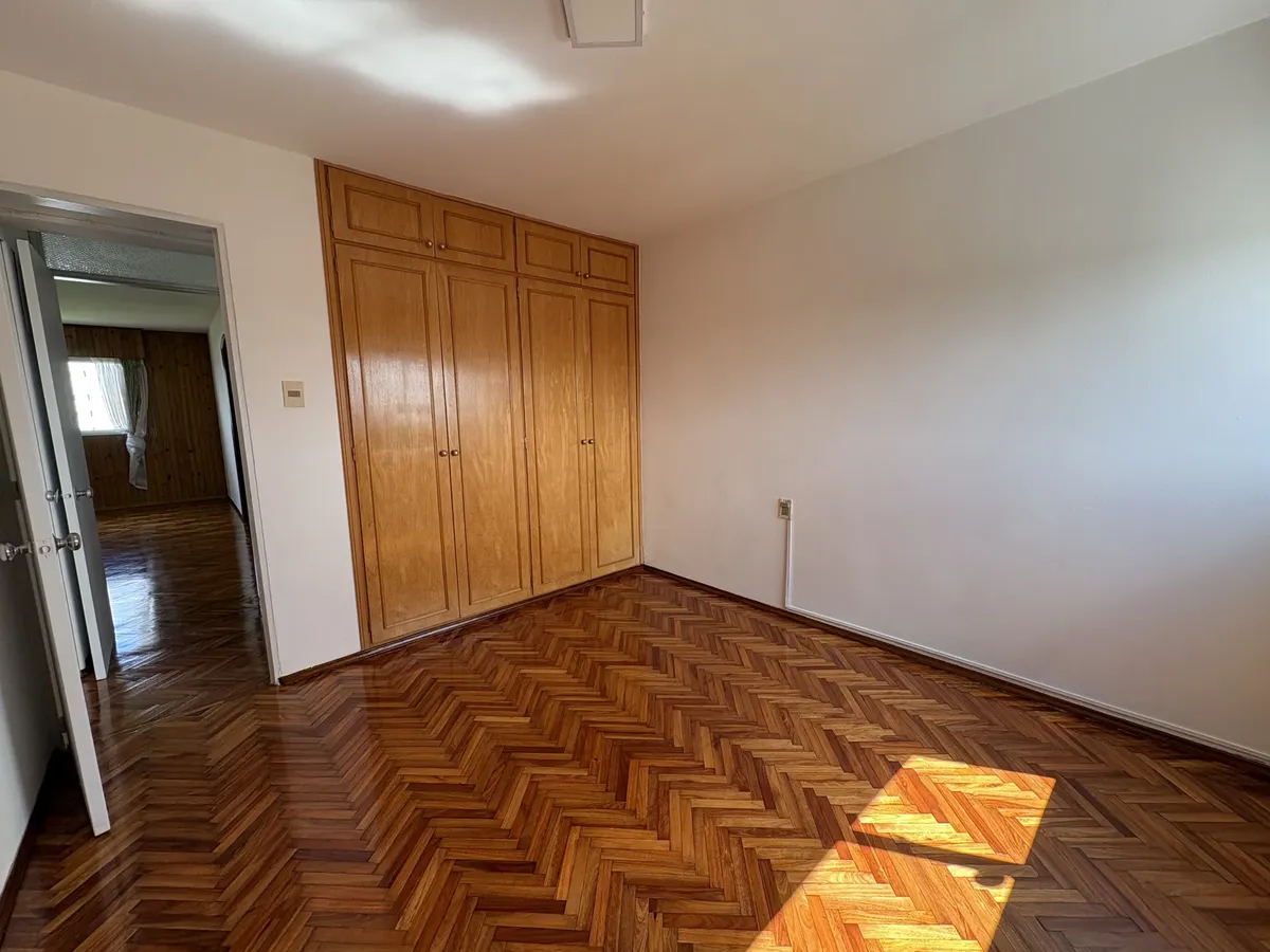 Alquile Apartamento De 3 Dormitorios En Parque Posadas. · Foto 5