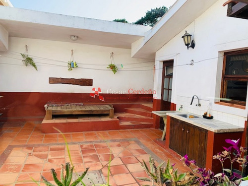 Importante Residencia A Metros Del Mar- Ref: 1435