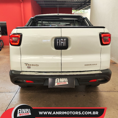 Fiat Toro 1.8 Endurance 16v Flex 4x2 Aut. 4p