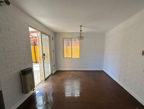 Casa En Venta De 3 Dorm. En Lampa