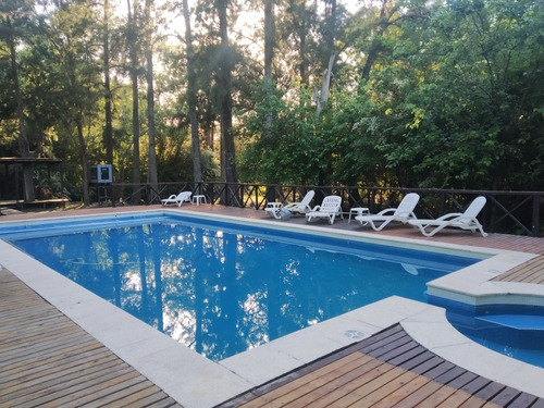 Histórica Casona De Familia Thompson En Alquiler En Delta Del Tigre. 8 Suites Tipo Hotel, Alojamiento Para 20 Personas Cómodas. Piscina, Terrazas Sobre El Arroyo. Tranquilidad Total. Paz.