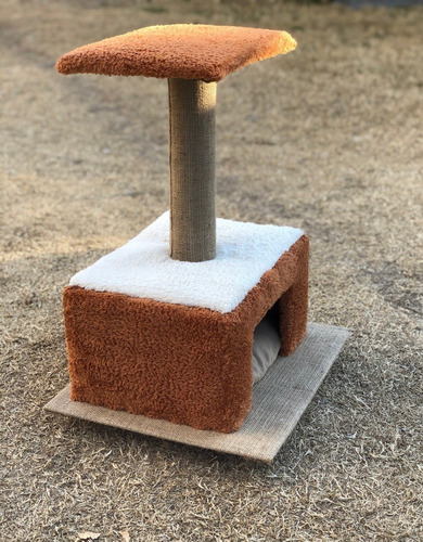 Casa Para Gatos Con Rascador Y Reposador En Altura.