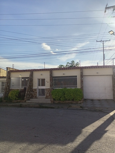 En Venta Casa ,urbanización Corinsa.cagua 