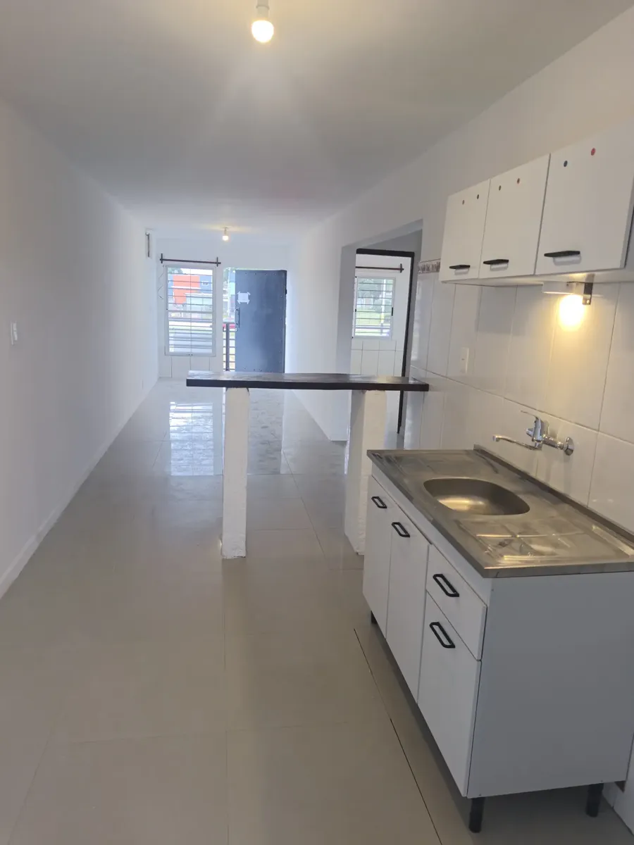 Alquiler Hermoso Apartamento De 2 Dormitorios Sobre Av. Giannattasio · Foto 3