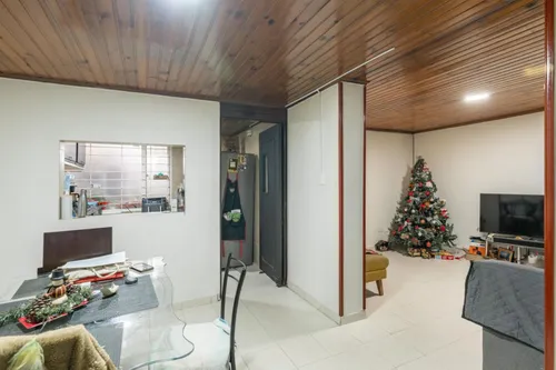 Casa En Venta En Los Naranjos. Cod V21519
