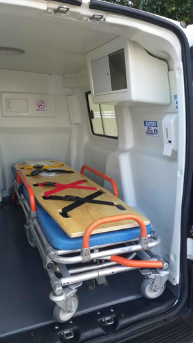 Imagem 4 de 8 de Fiat Doblo Ambulância 1.4