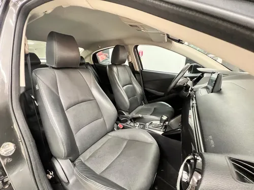 Mazda 2 Touring AT 2020