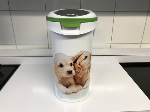 Contenedor De  Alimentos Para Perros Capacidad 4 Kg / 10 L