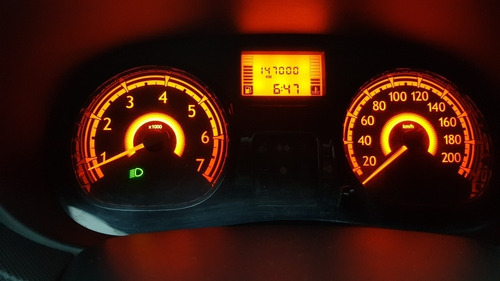 Imagem 8 de 10 de Renault Sandero 2012 1.0 16v Authentique Hi-flex 5p