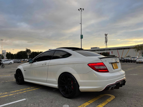 Imagen 12 de 12 de Mercedes Benz C63 Amg Performance Package 2012