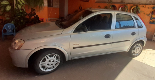 Chevrolet Corsa 1.8 Maxx Flex Power 5p