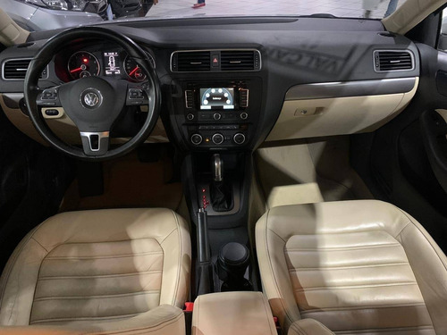 Volkswagen Jetta 2.0 Tsi Highline 211cv Gasolina 4p