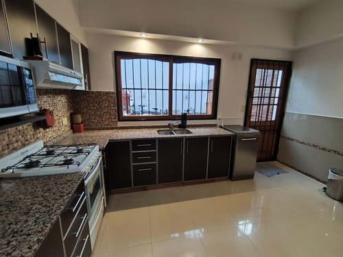 Venta/ph/4 Ambientes/aptocredito/cochera/patio/parrilla/permuta/liniers