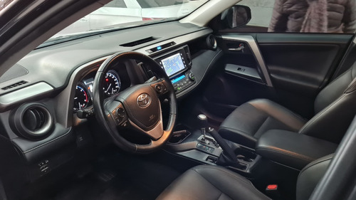 Imagen 5 de 9 de Toyota Rav 4 Vx 2.5 4x4 2017