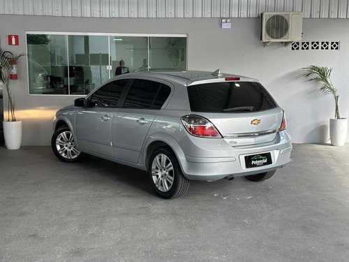 Chevrolet Vectra 2.0 MPFI GT HATCH 8V FLEX 4P MANUAL