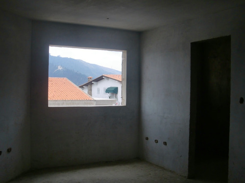 Los Naranjos Del Cafetal Calle Privada Vigilancia 577mts Tanque 52.000lts Lista Para Acabados Jardín 6h/6b/6 Puestos Oportunidad!