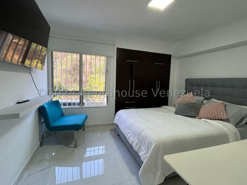 ¡tu Familia Se Merece Lo Mejor Y Este Apartamento Lo Tiene Todo! Recien Remodelado ¡descubre El Hogar Perfecto En La Urb, Santa Fe Norte, Mejor Ubicación Imposible! Gi