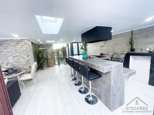 3d,4b,2e,piscina,2 Quinchos, 717,47 M2, Arriendo 2.000.000