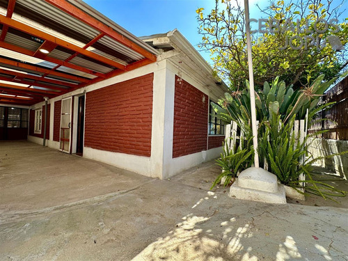 Casa En Venta De 4 Dorm. En Quilpué
