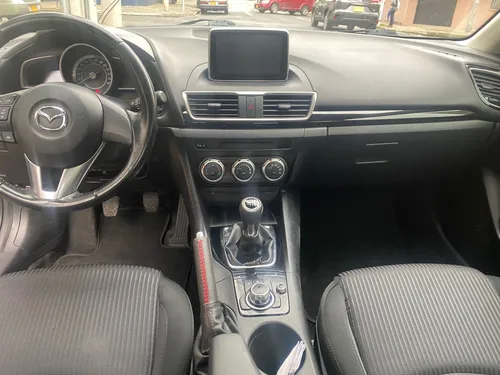 Mazda 3 2.0 Touring