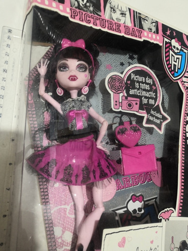 Draculaura Monster High 2012 Mattel 