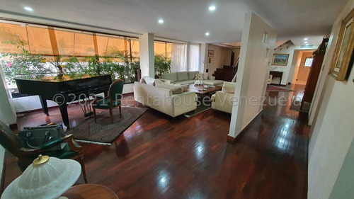 Imagen 3 de 13 de Apartamento Venta Los Naranjos De Las Mercedes Espectacular Duplex Ubicado En Calle Cerrada De Una Exclusiva Zona, Edificio Pequeño