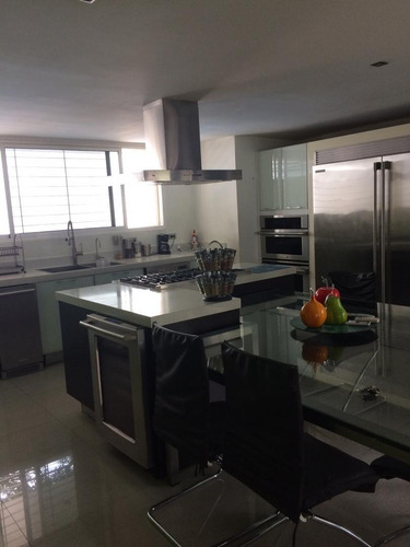 Imagen 6 de 14 de Se Vende Hermosa Y Lujosa Quinta Con Piscina El Castaño Zona Norte Las Delicias Maracay 04243785803