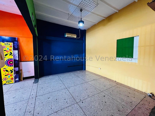 Casa Comercial / Local En La Barraca Maracay. Ljsa 25-16082