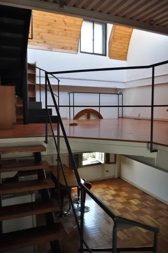 Loft En Compañia Con Maipu, Edificio Antiguo Remodelado
