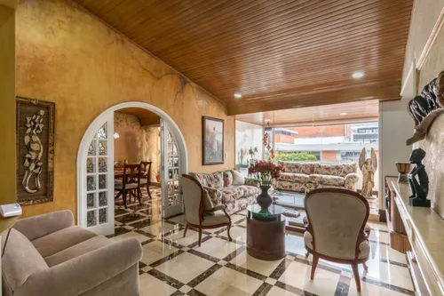 Apartamento En Venta En El Chicó. Cod V15687
