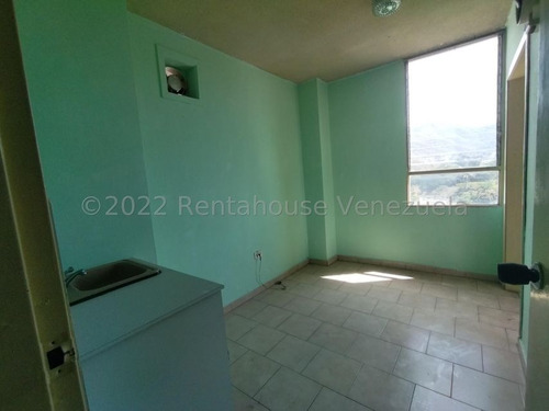 Imagen 7 de 14 de Rosangel Parraga Rentahouse Vende Vende Oficina En Av Bolivar Valencia Carabobo 22-21263