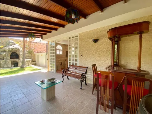 Casa En Venta Con Planta Eléctrica Macaracuay