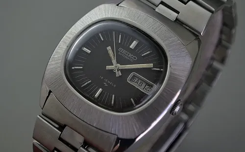 Vintage Seiko 7006 5000 Clássico E Charmoso Modelo Bracelete