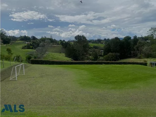 Casa Finca Con Cancha De Futbol(mls#248541)